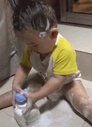 我在学校超市买了一包南京煊赫门收了我19块,我该怎么举报