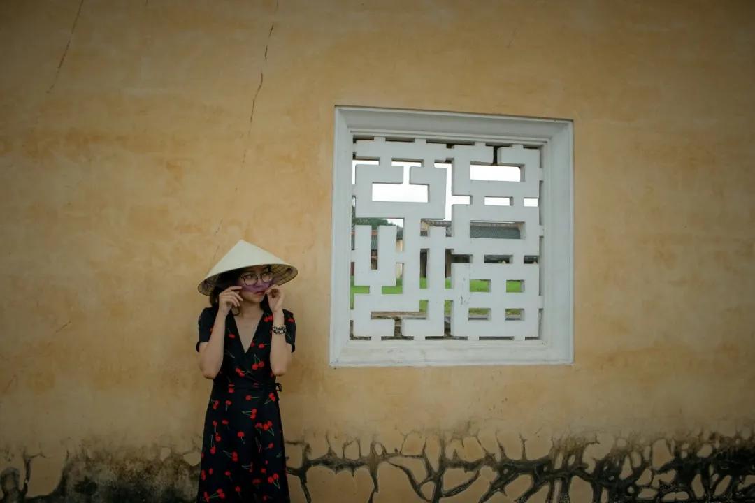 穿lv衣服什么档次的人,为什么有钱人穿lv