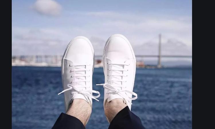 鞋子发黄清洗神器,帆布白色鞋子发黄怎么清洗