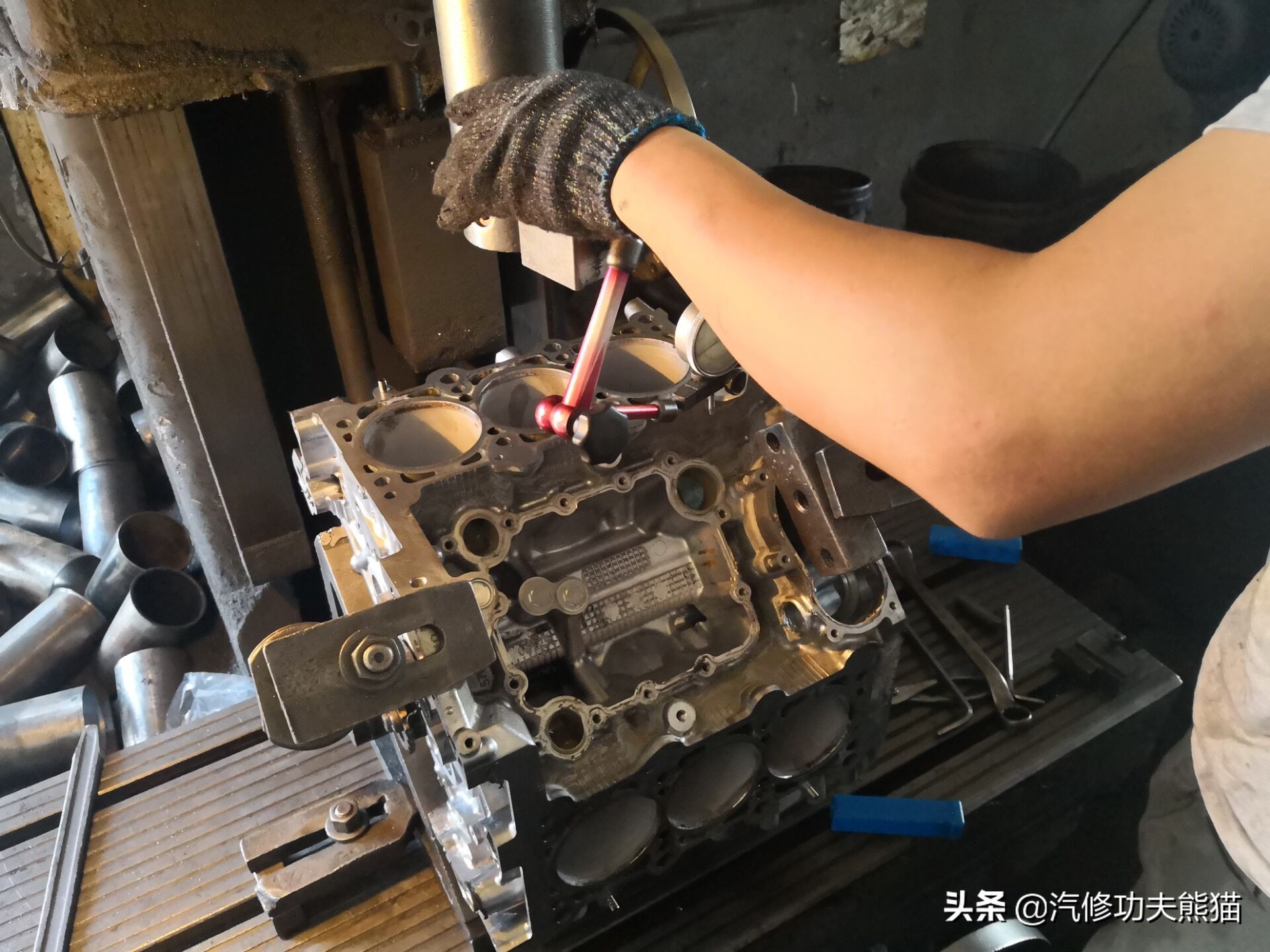 能拉动波音747的大众神车途锐烧机油治理，修完了又可以拉飞机了