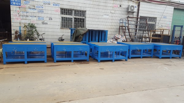 深圳模具钳工工作台,深圳福永塑胶模具钳工