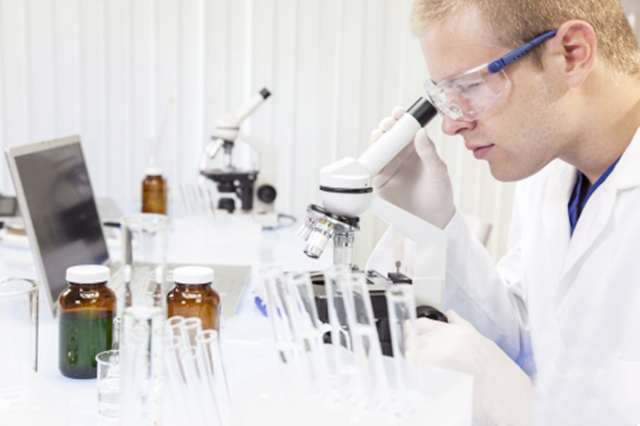 艾滋病毒来源于猩猩,第一个感染的人类是如何染上的?