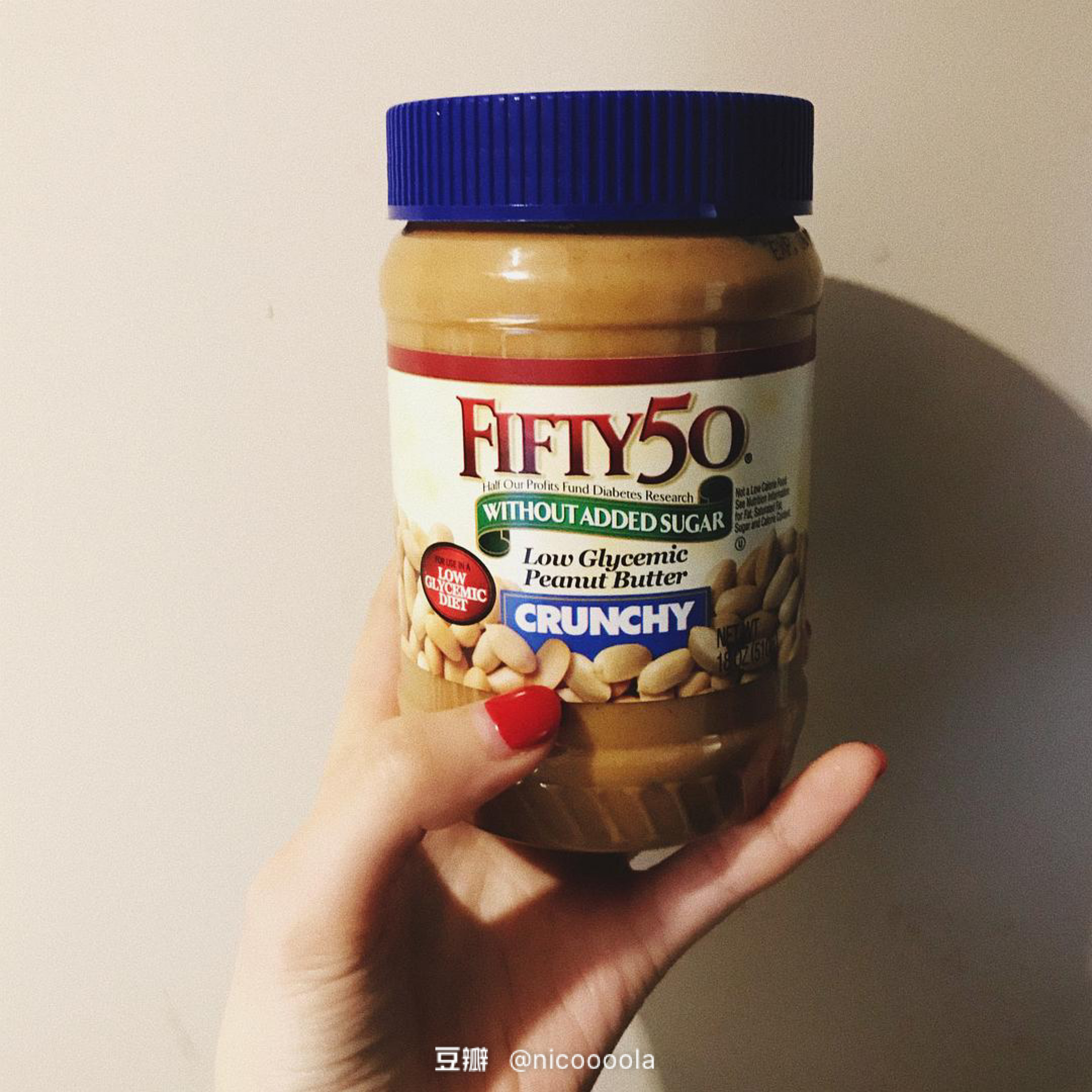 我在办公室的抽屉里，藏了一间小型超市