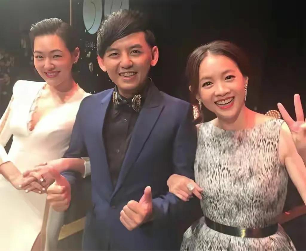 台上生猛，台下很怂：小S和这两个男人的故事，原来这么“悲惨”