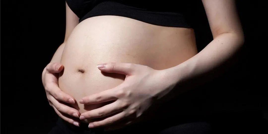 隐秘的代孕灰产野蛮生长:暴利高达60%,地下中介超400家