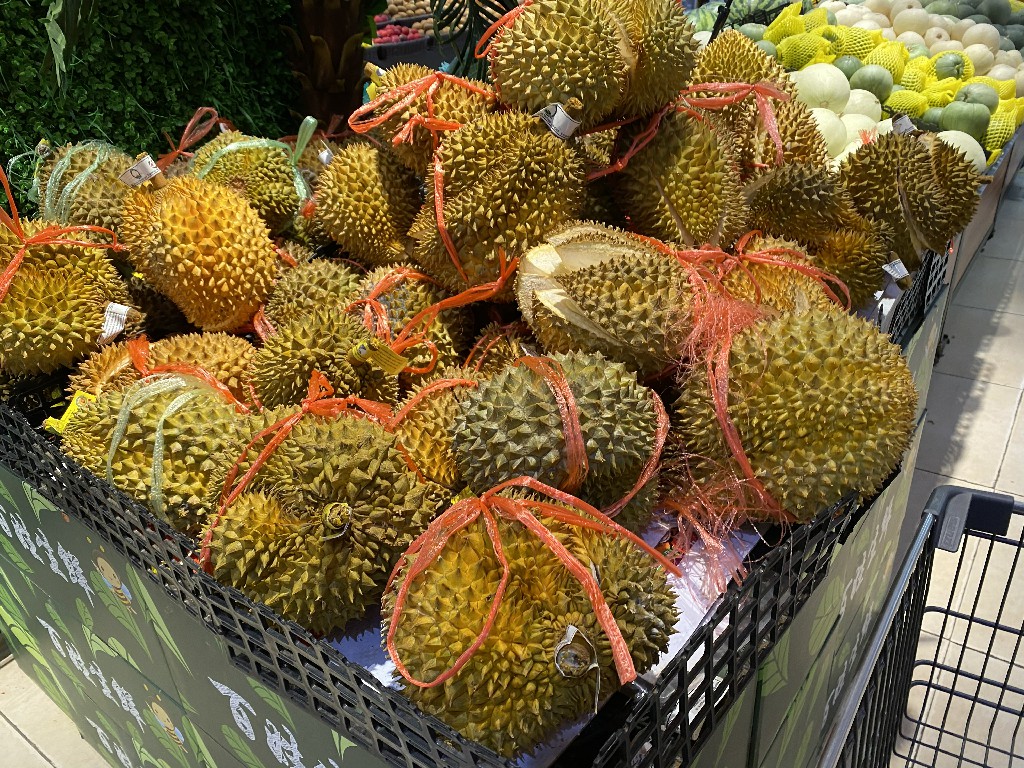 榴莲如何挑选轻微裂开,榴莲裂开了但是肉脆怎么办