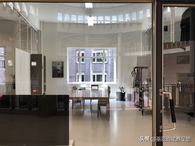 琚獕涓烘娲查閮界殑甯冮瞾濉炲皵 (娆ф床棣栭兘甯冮瞾濉炲皵)