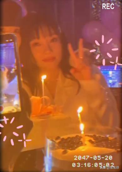 李小璐为好友庆生,李小璐甜蜜生日