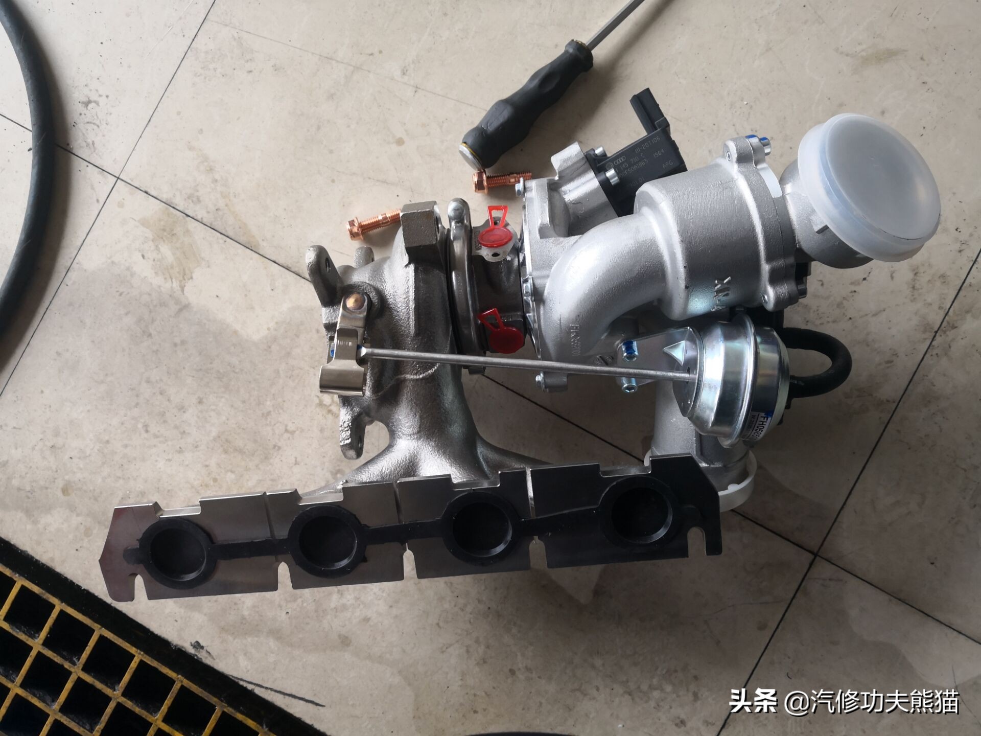 大众途观发动机烧机油维修多少钱,2010款大众途观严重烧机油