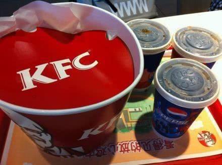 肯德基全家桶惊天大秘密,肯德基全家桶里面都有哪些东西