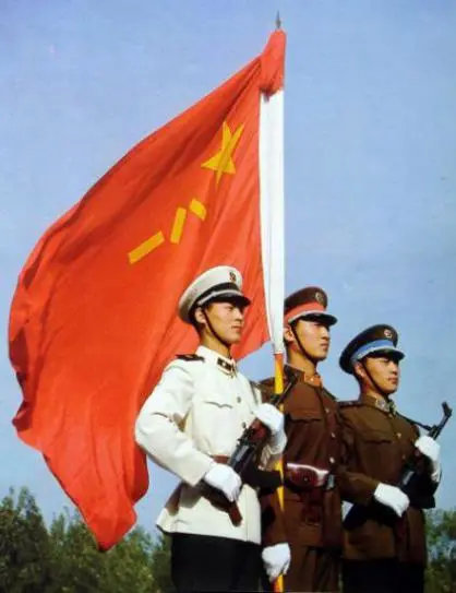 我军唯一一次战场换装,中国人民解放军历经几次换装