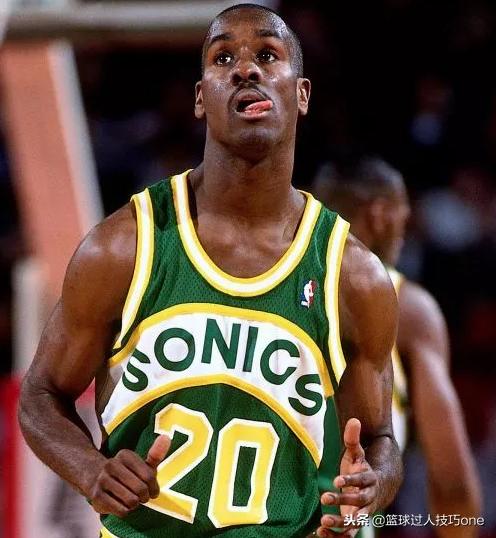 美球迷评NBA历史30大最美球衣:湖人3件上榜,乔丹公牛球衣最经典