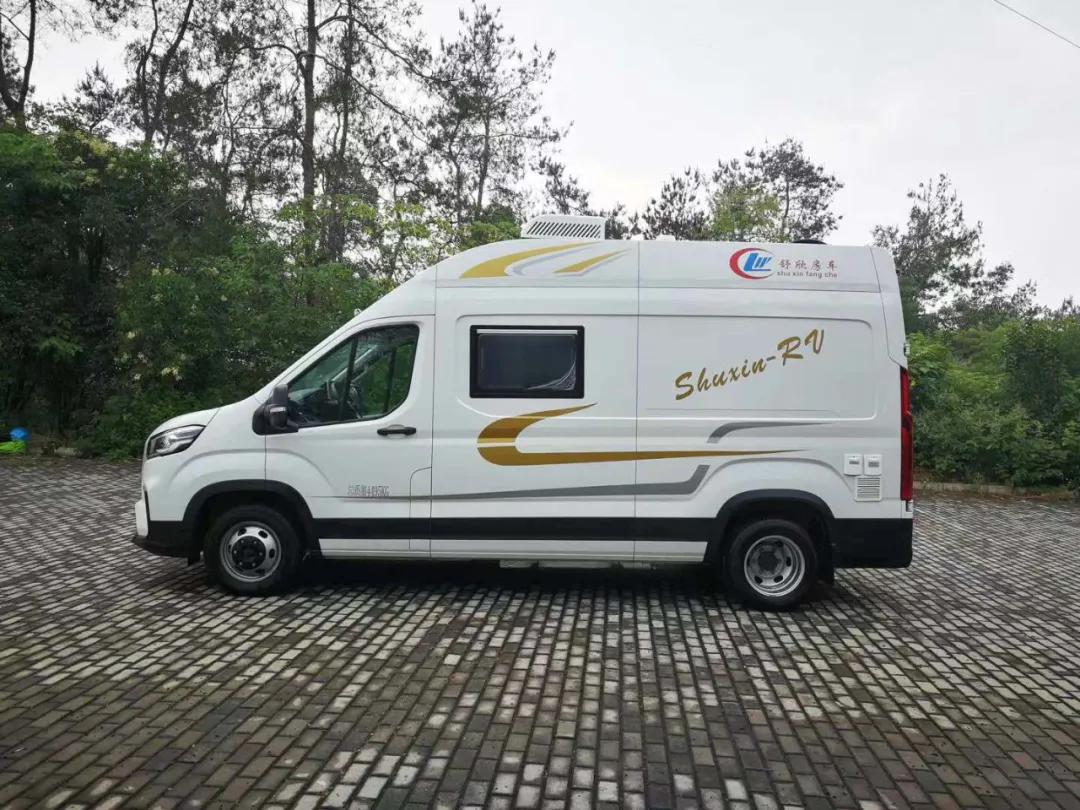 整车室内全软包,程力舒欣房车v90