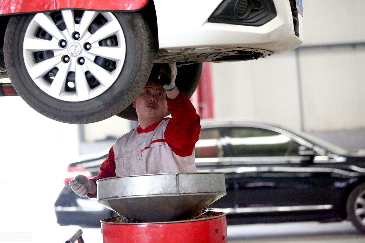 离合坏了修车师傅怎么开走,车子离合坏了怎么开去修理厂