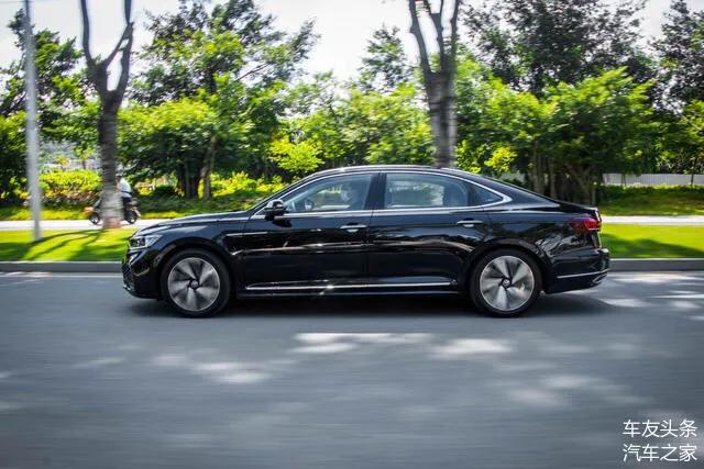 十二月份买帕萨特的感受,21万买个蒙迪欧值得吗