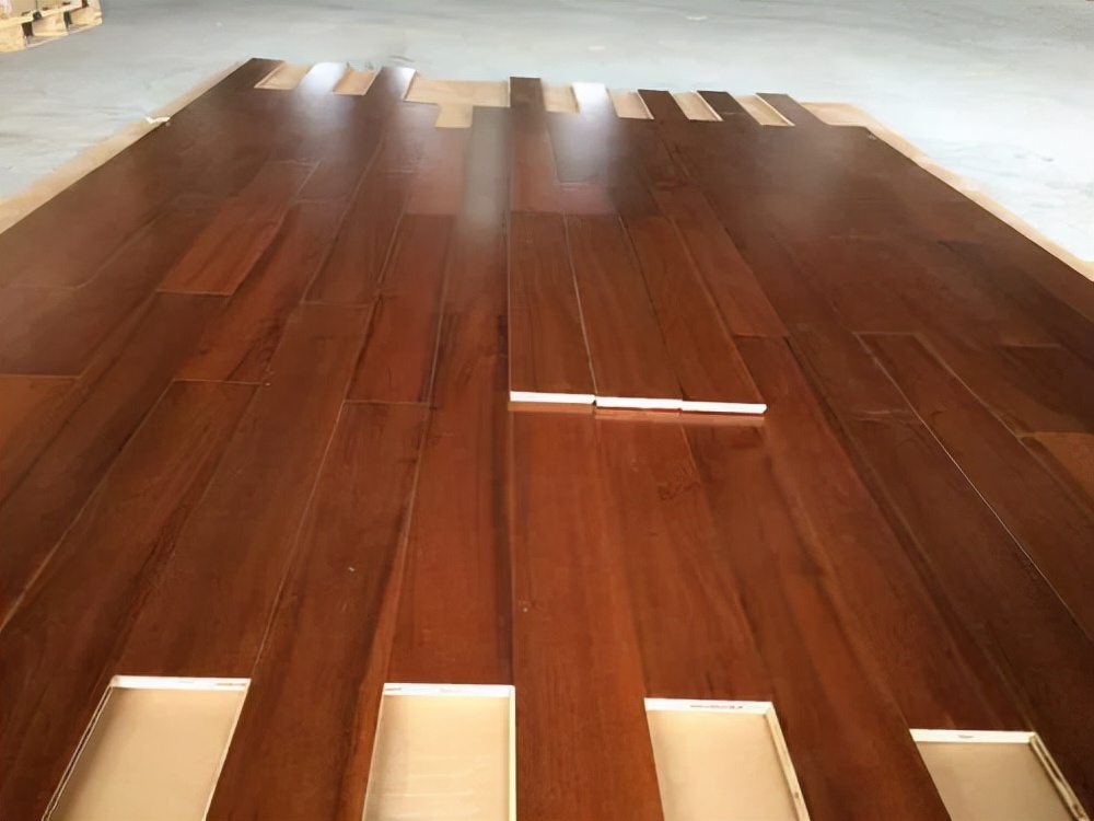 装修地板选什么颜色好看,装修房子瓷砖地板要怎样选实惠