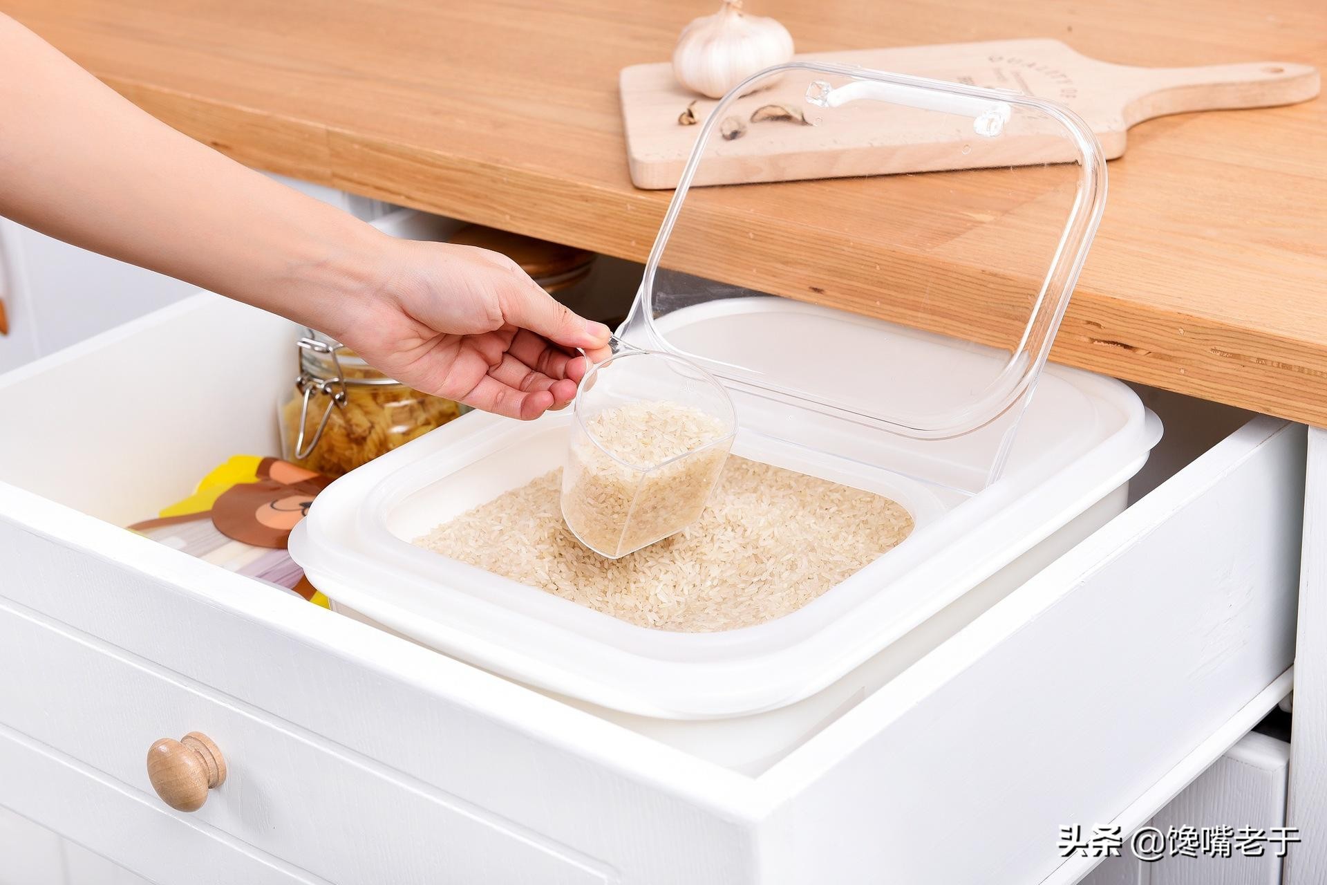 大米库房怎么放不生虫,为什么超市大米敞开放也不坏