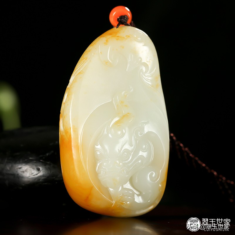 评价一块玉只说“好看”太肤浅，看看专业人士都怎么说