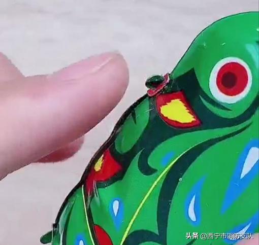 铁皮青蛙有多危险,家长一定要警惕这种玩具