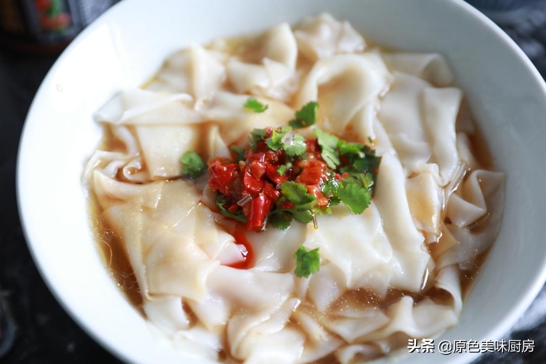 剩下的馄饨皮怎么做好吃不油炸,剩下的饺子皮和馄饨皮怎么办