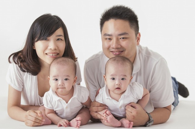 宝宝取名两字同音的名字有哪些,宝宝起名和谐好听的姐弟名字