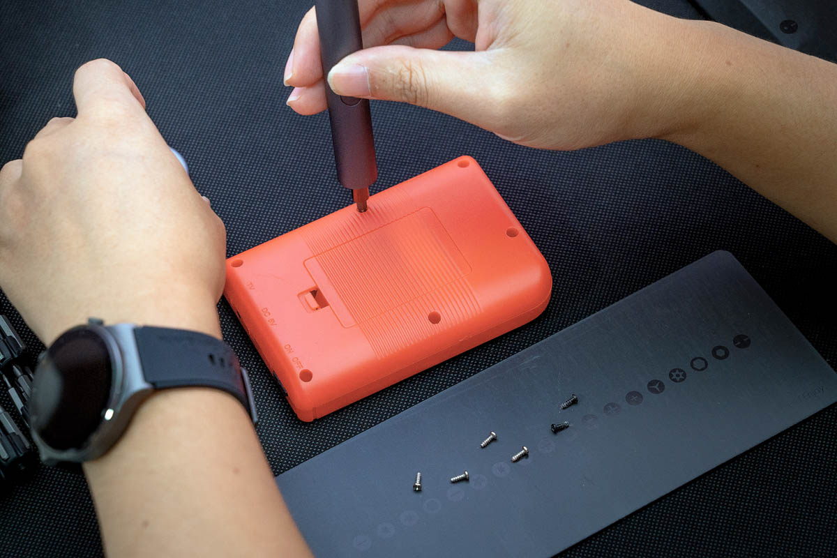 拆解wowstick电动螺丝刀视频,wowstickplay锂电螺丝刀