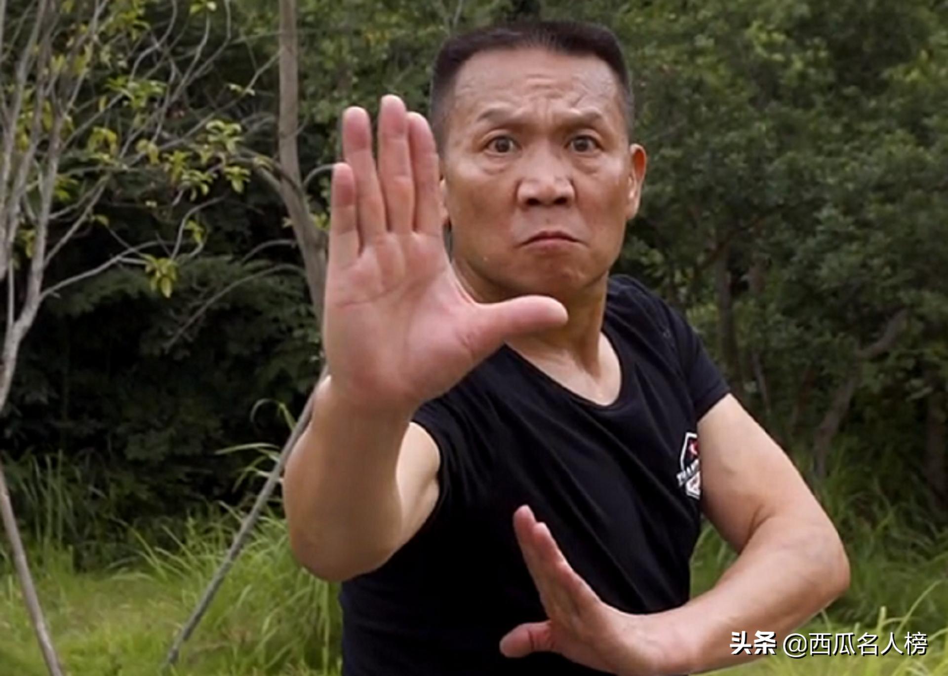 父子兵岳哥,岳哥父子威武霸气英姿飒爽