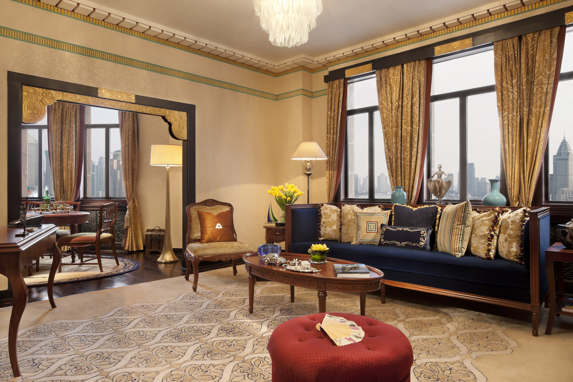 上海国际饭店建造历史影像,上海三大标志性建筑餐厅