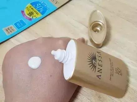 最好用的防晒平价套装推荐,最热门的几款防晒合集