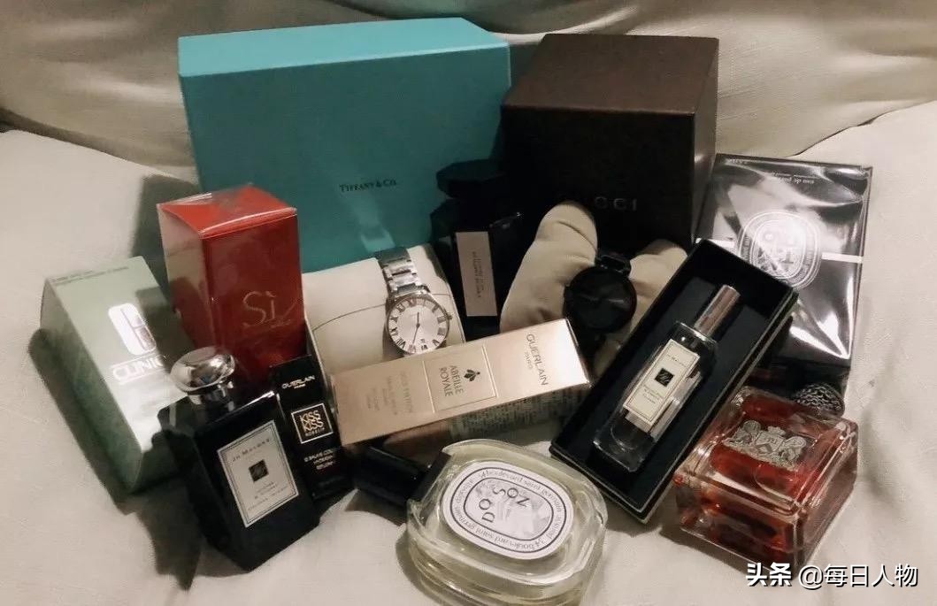 活得比女孩更精致的男孩,活得比女人还细致的男人