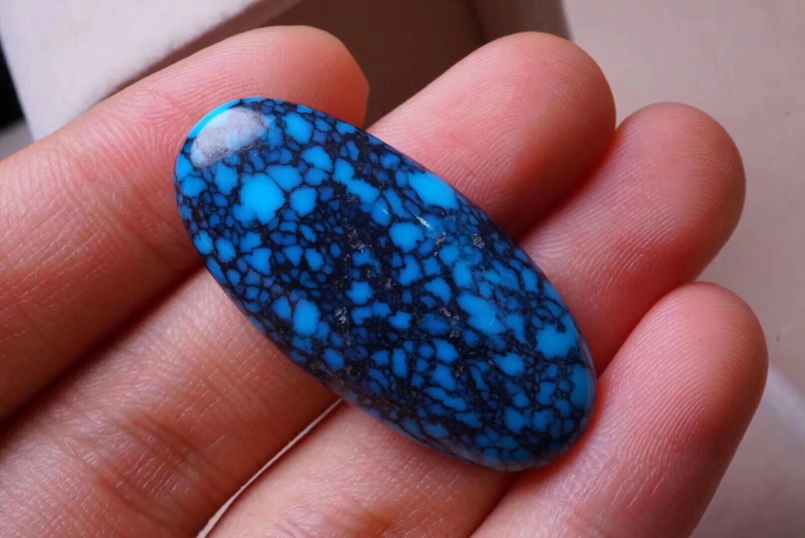 乌兰花原矿绿松石图片大全,乌兰花绿松石的优点和缺点