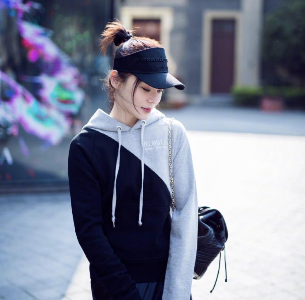 袁姗姗马甲线曝光,袁姗姗秀出马甲线