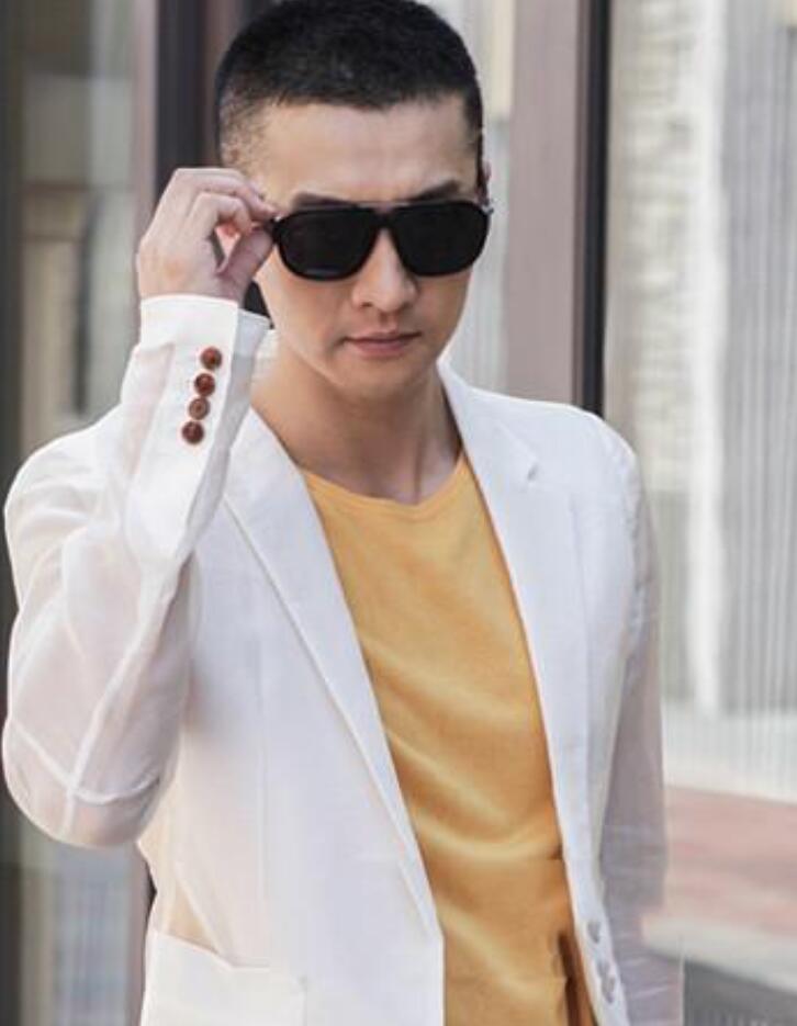 短发寸头男生帅气发型,青年发型图片男生短发帅气