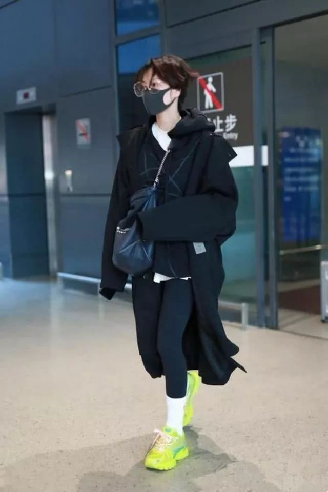 高个子适合鲨鱼裤老爹鞋穿搭吗,最搭配鲨鱼裤的老爹鞋