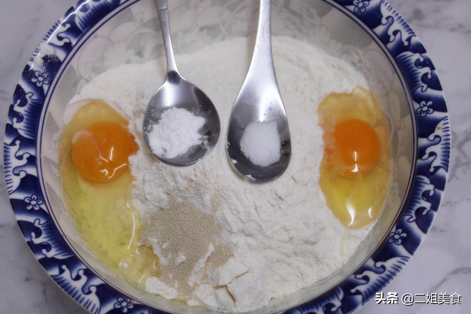 做油条发面的技巧和配方,油条如何和面才能蓬松