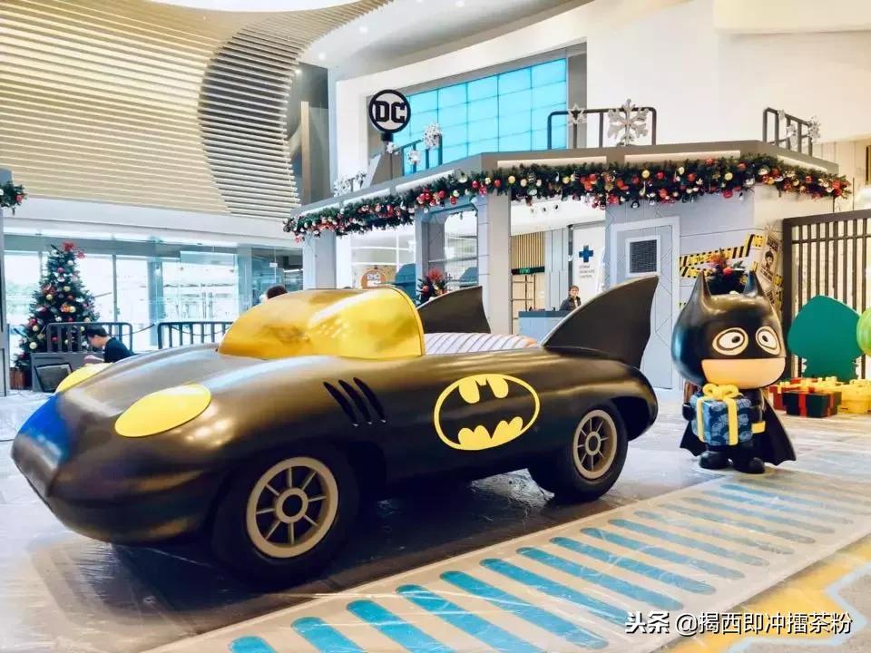 过分美丽！圣诞灯饰点亮香港：泰迪熊、比卡超、布丁狗陪你过圣诞