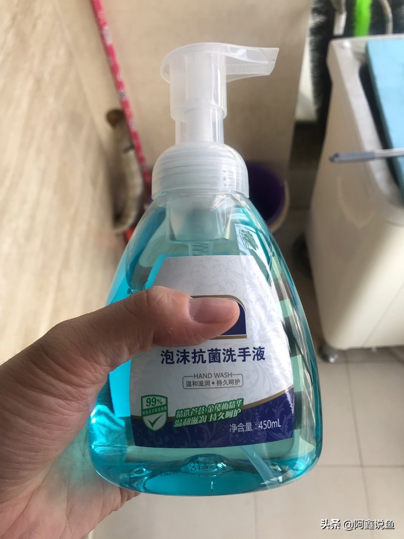红龙最近老是蒙眼怎么办,红龙蒙眼用什么药最好