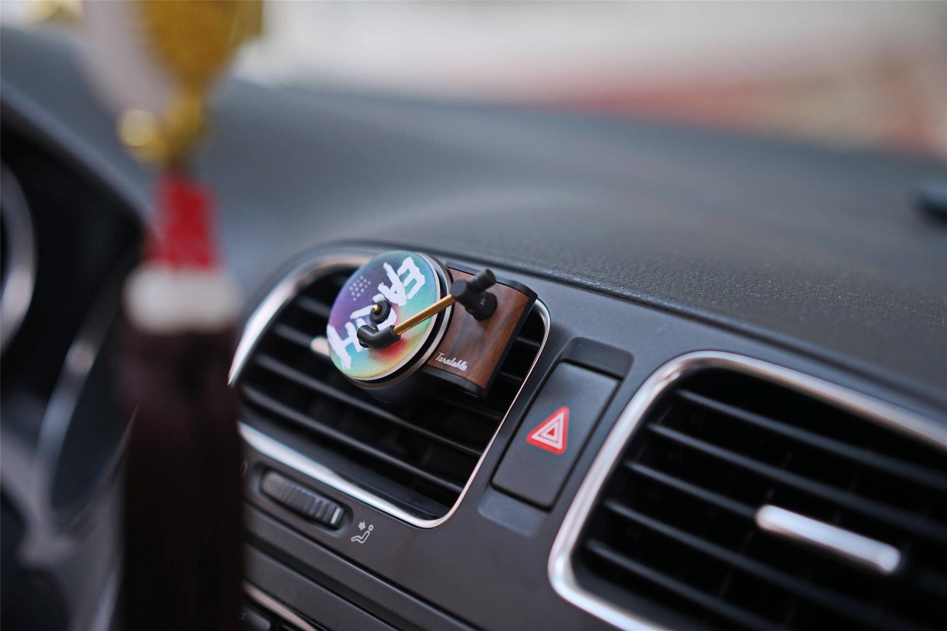 原创首发：安全又有情杯的TITA唱片机车载香薰上手体验