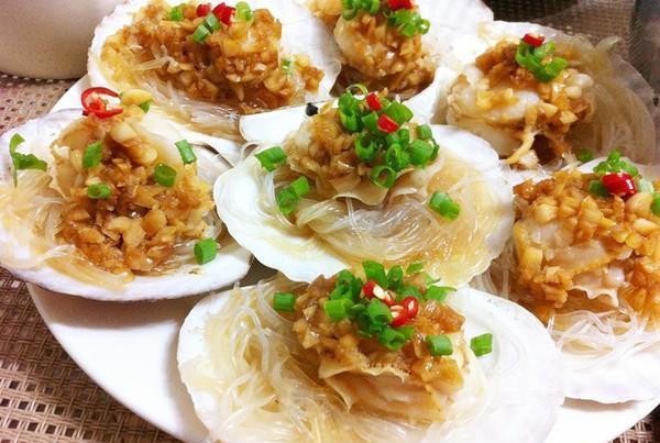 粉丝蒜蓉蒸扇贝的做法视频教程,蒜蓉粉丝蒸扇贝的家常做法大全