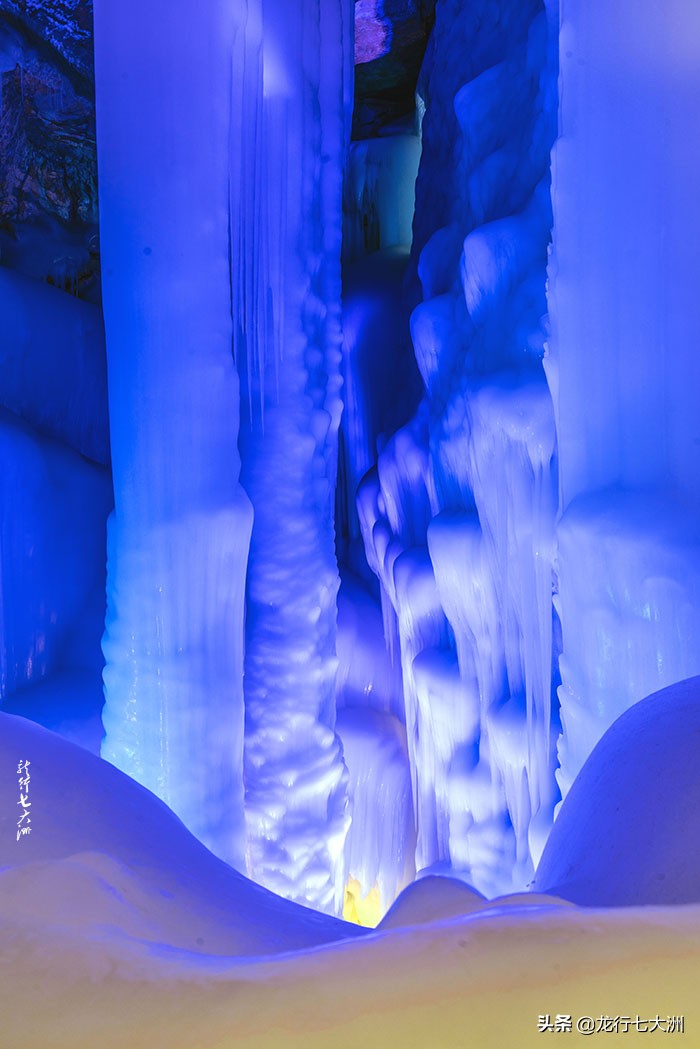 万年冰洞自然奇观,山西万年冰洞