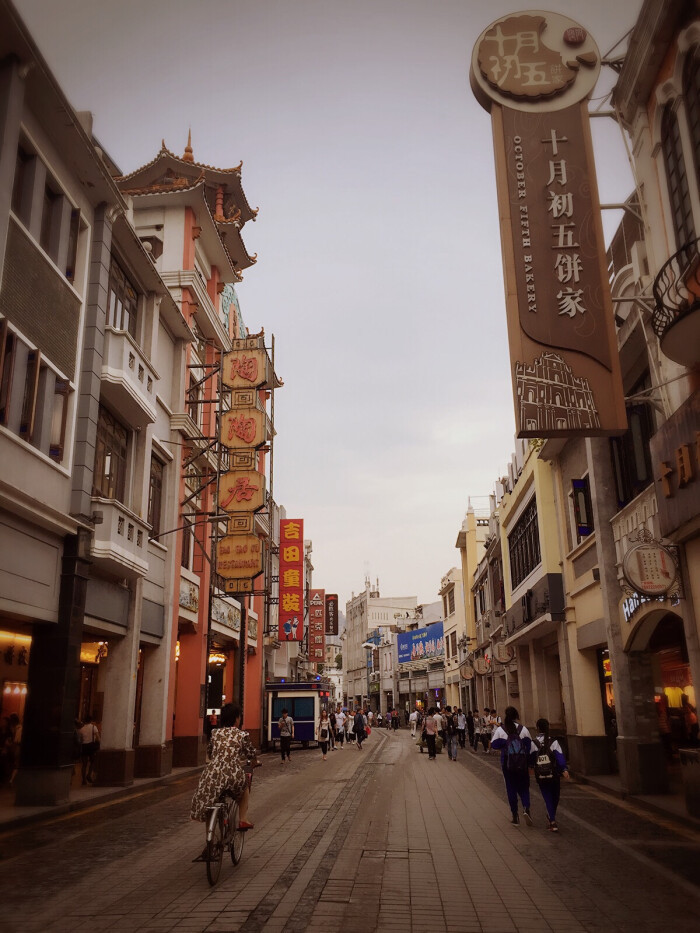 漫游广州,体验广州当地人的悠闲生活