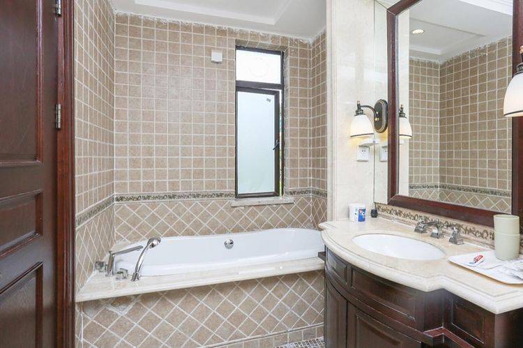 南昆山下“世外桃源”广东“避霾圣地”6房别墅,泡温泉,唱K烧烤