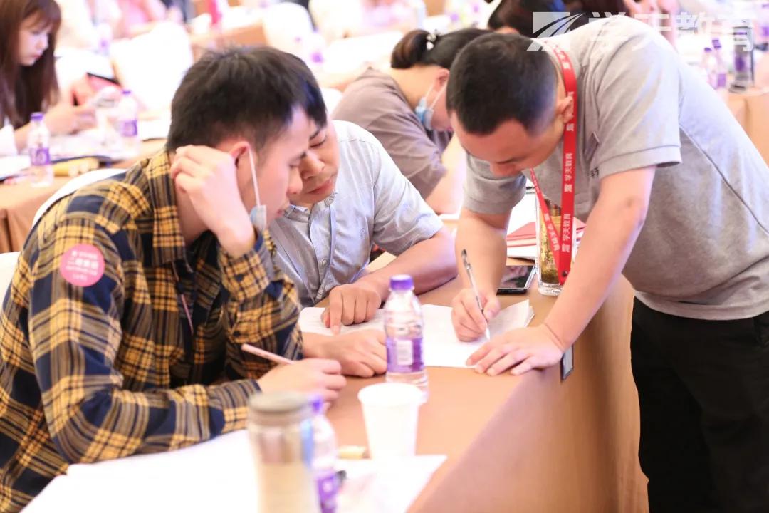 学天教育二建实务通关必做,学天教育二建管理一本通