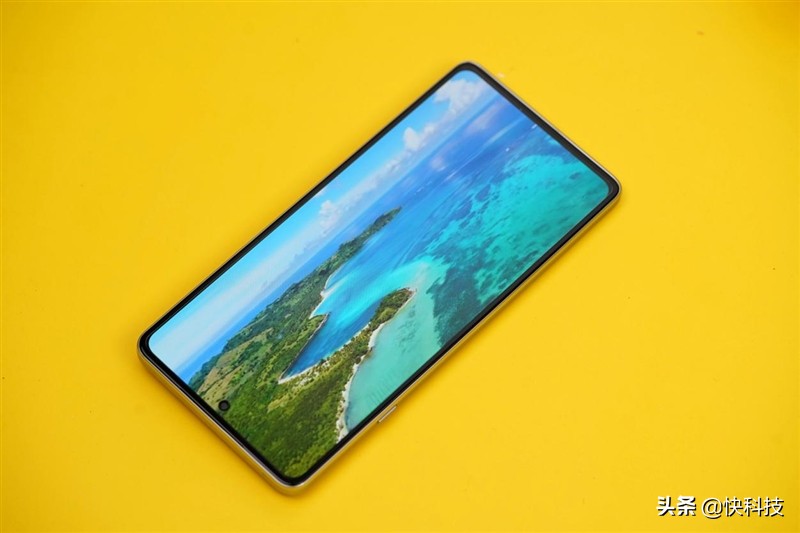 摩托罗拉edge轻奢版和摩托罗拉s30,摩托罗拉edge轻奢版跑分多少