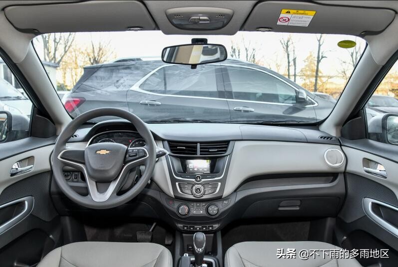 5万左右手动挡家用轿车推荐,5万左右的小轿车最好的是哪一款