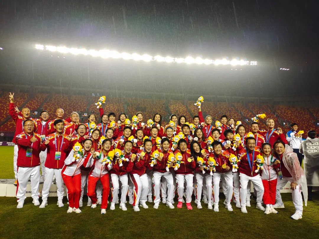 华政女孩最新完整视频,华政女孩