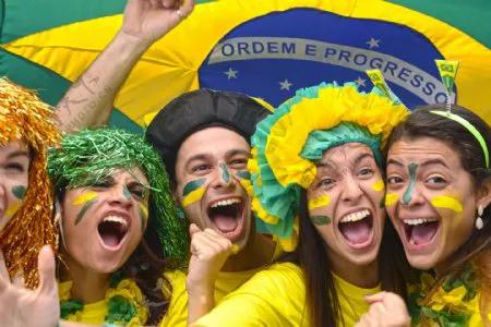 巴西十大年轻足球巨星排名,聊一聊足球