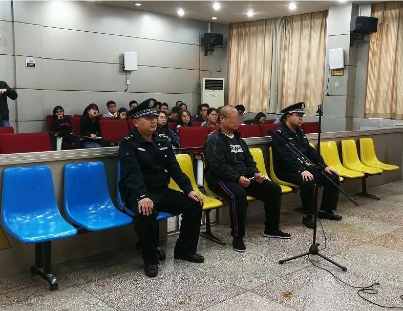 公开开庭公职人员贩毒案,公职人员贩毒案