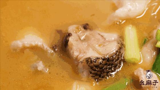 四季酸菜鲈鱼,酸菜鲈鱼入口酸爽