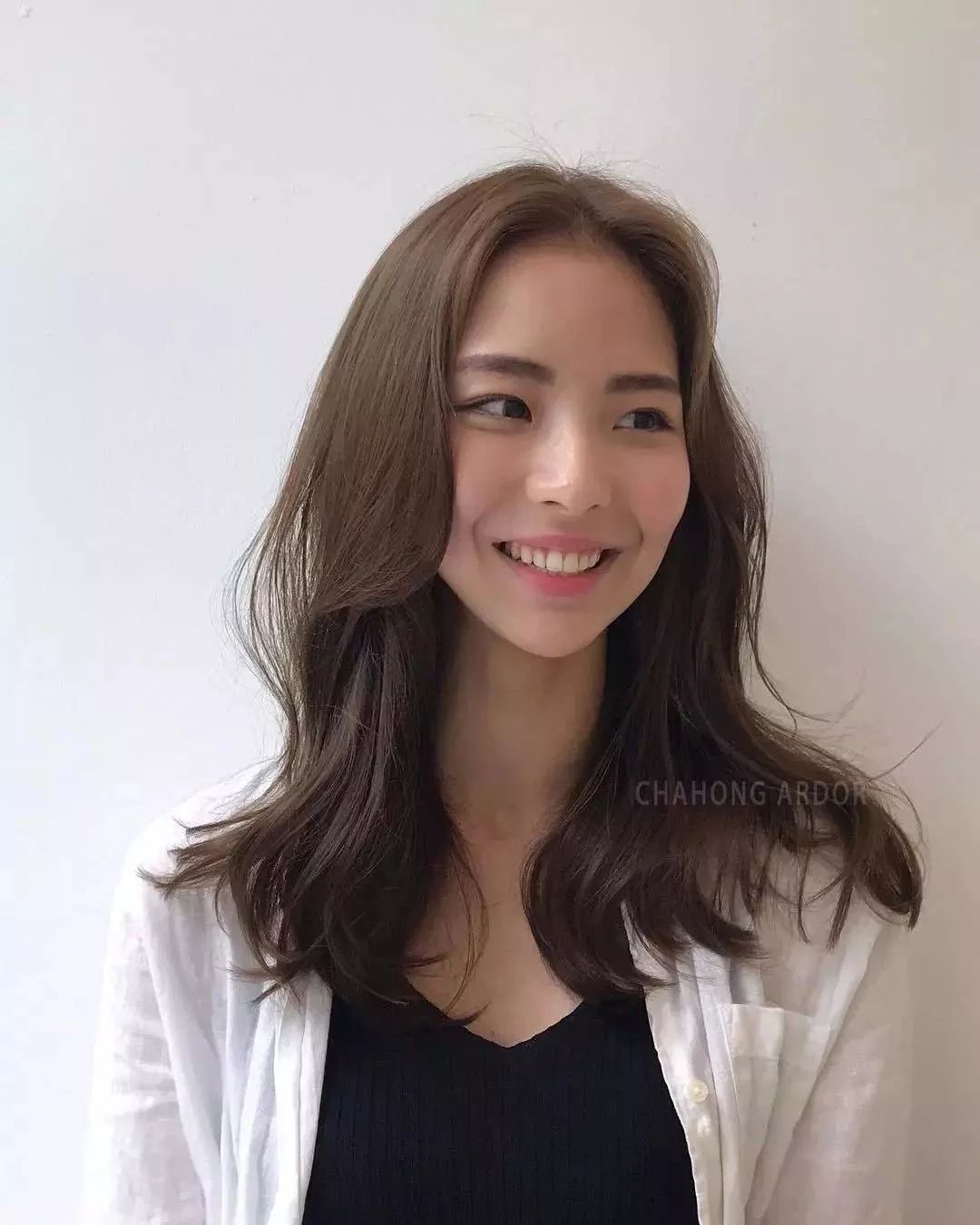 中长发锁骨发烫发中卷,初恋锁骨发中长发烫发